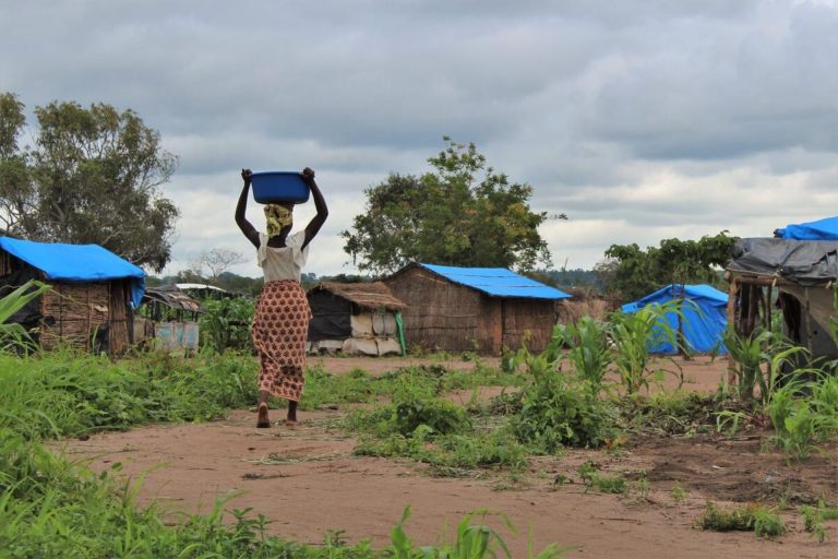 Migliaia di persone in fuga nel Mozambico settentrionale