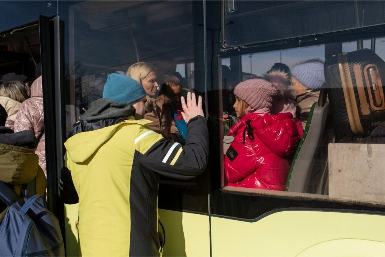 Ucraina, più di 10 milioni di sfollati in un mese