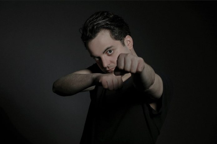 Antonio - Vita di un guitto, Antonio Perretta