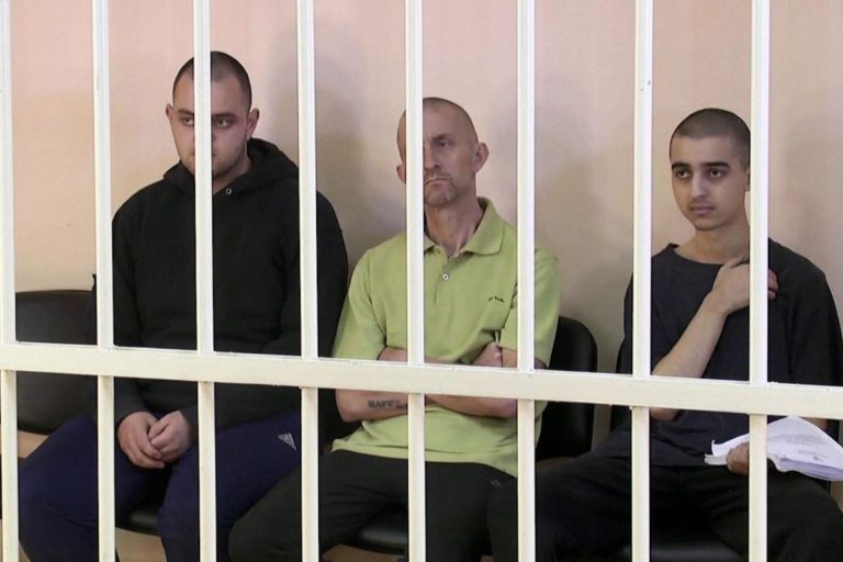 Donetsk: due soldati britannici condannati a morte