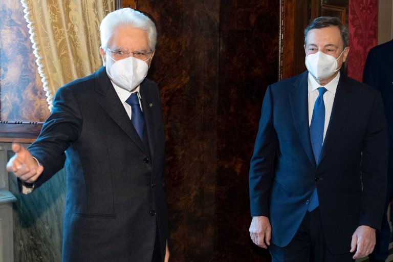 Senato: fuori l’M5S, Draghi al Quirinale. È crisi di Governo