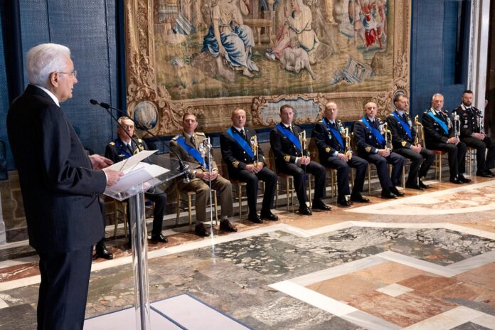 mattarella consegna ordine militare