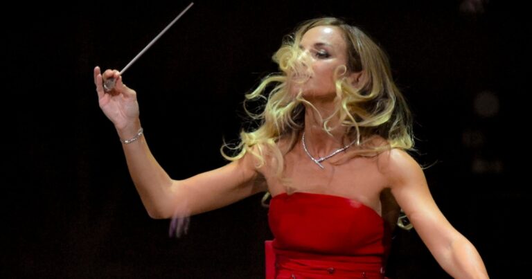 Beatrice Venezi licenziata da La Fenice